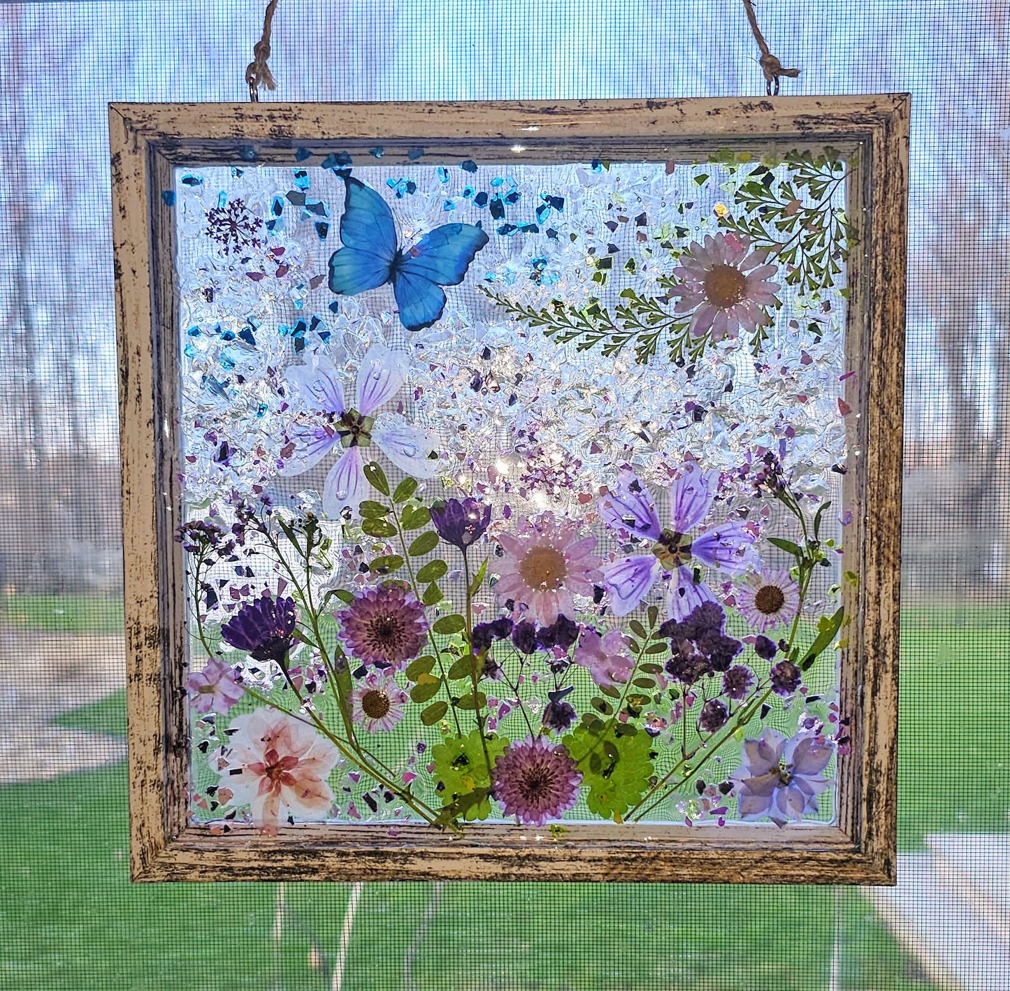 Floral Frame Dried Flowers/Resin/Crushed Glass Art Kit (Purple Flowers)