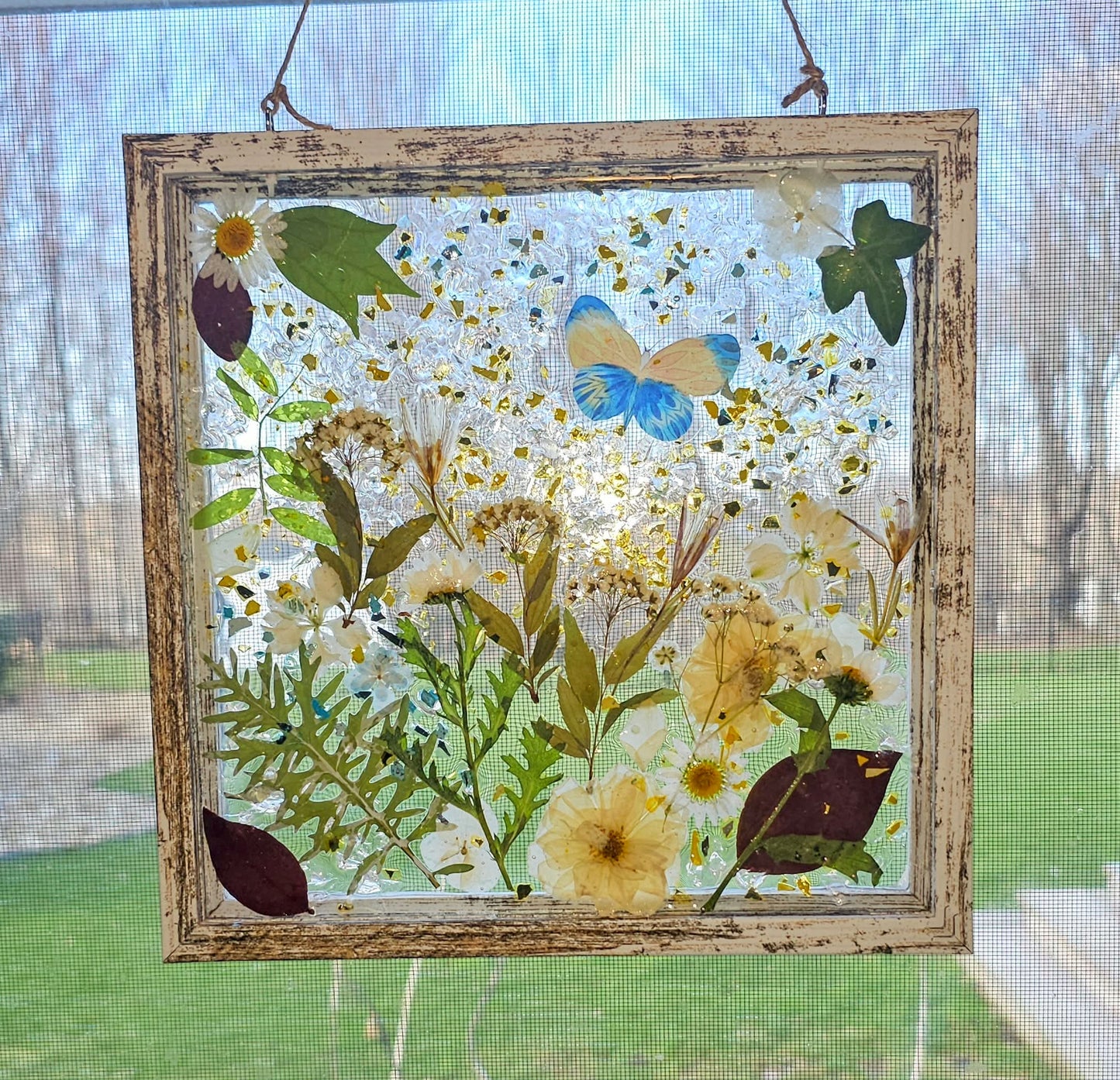 Floral Frame Dried Flowers/Resin/Crushed Glass Art Kit (Natural Colored)