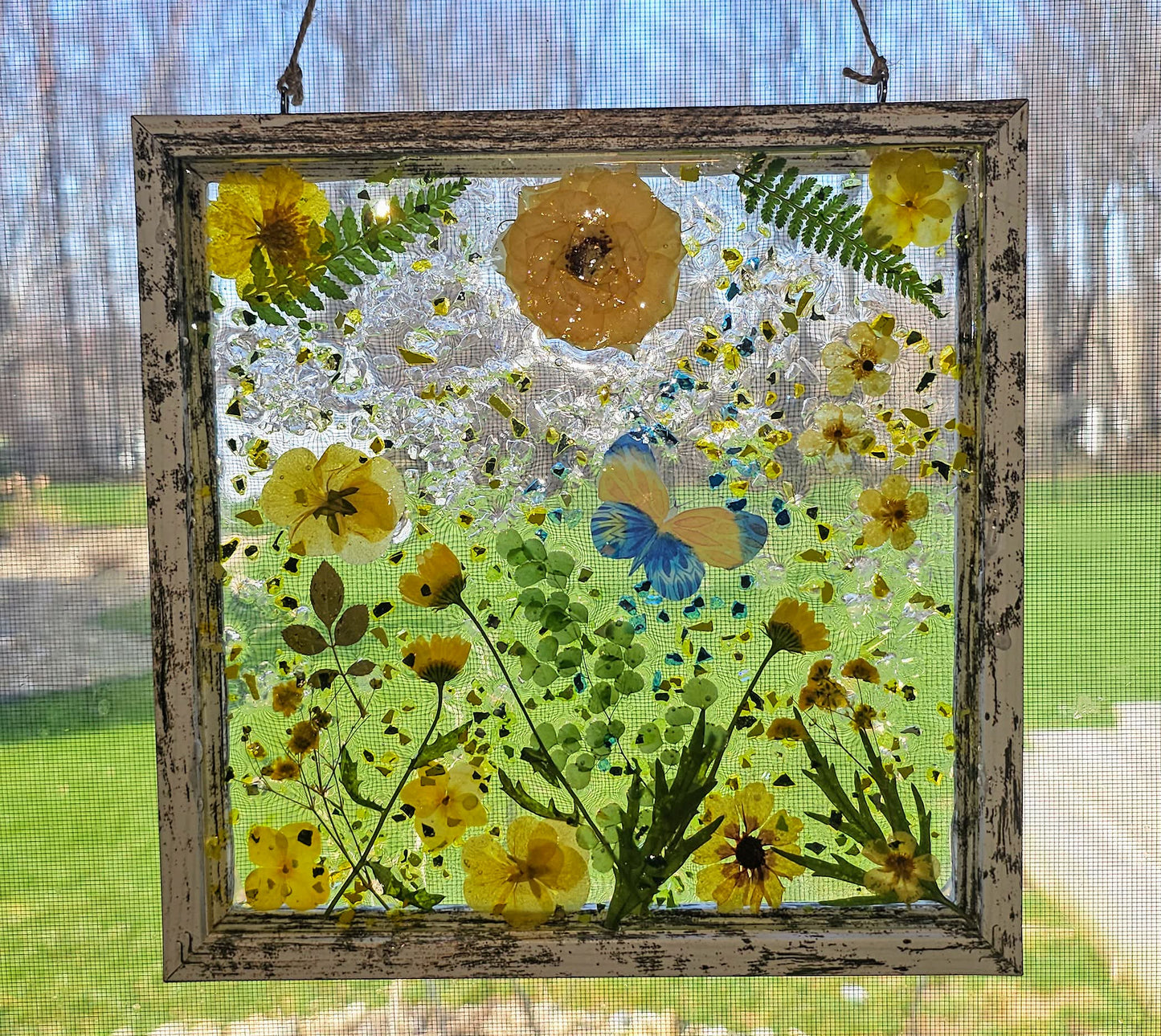 Floral Frame Dried Flowers/Resin/Crushed Glass Art Kit (Yellow Flowers)