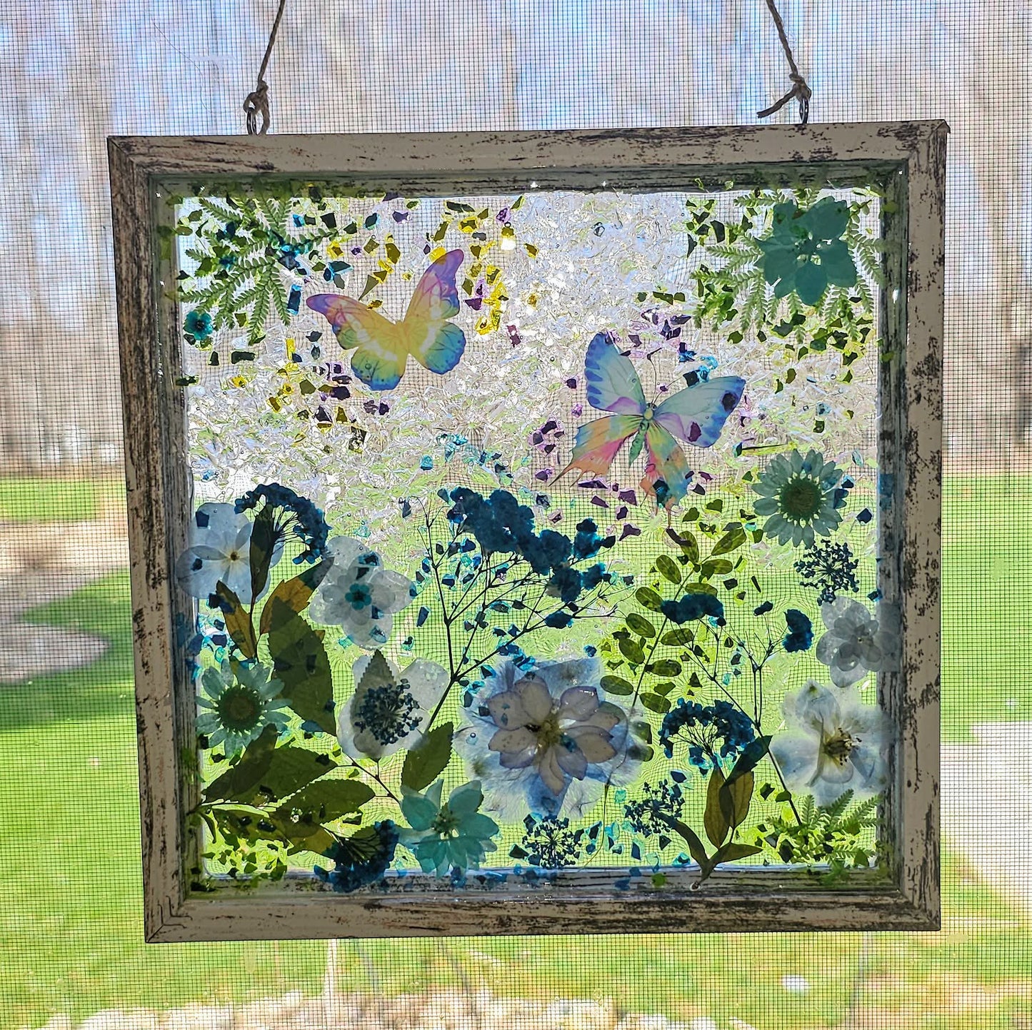 Floral Frame Dried Flowers/Resin/Crushed Glass Art Kit (Blue Flowers)