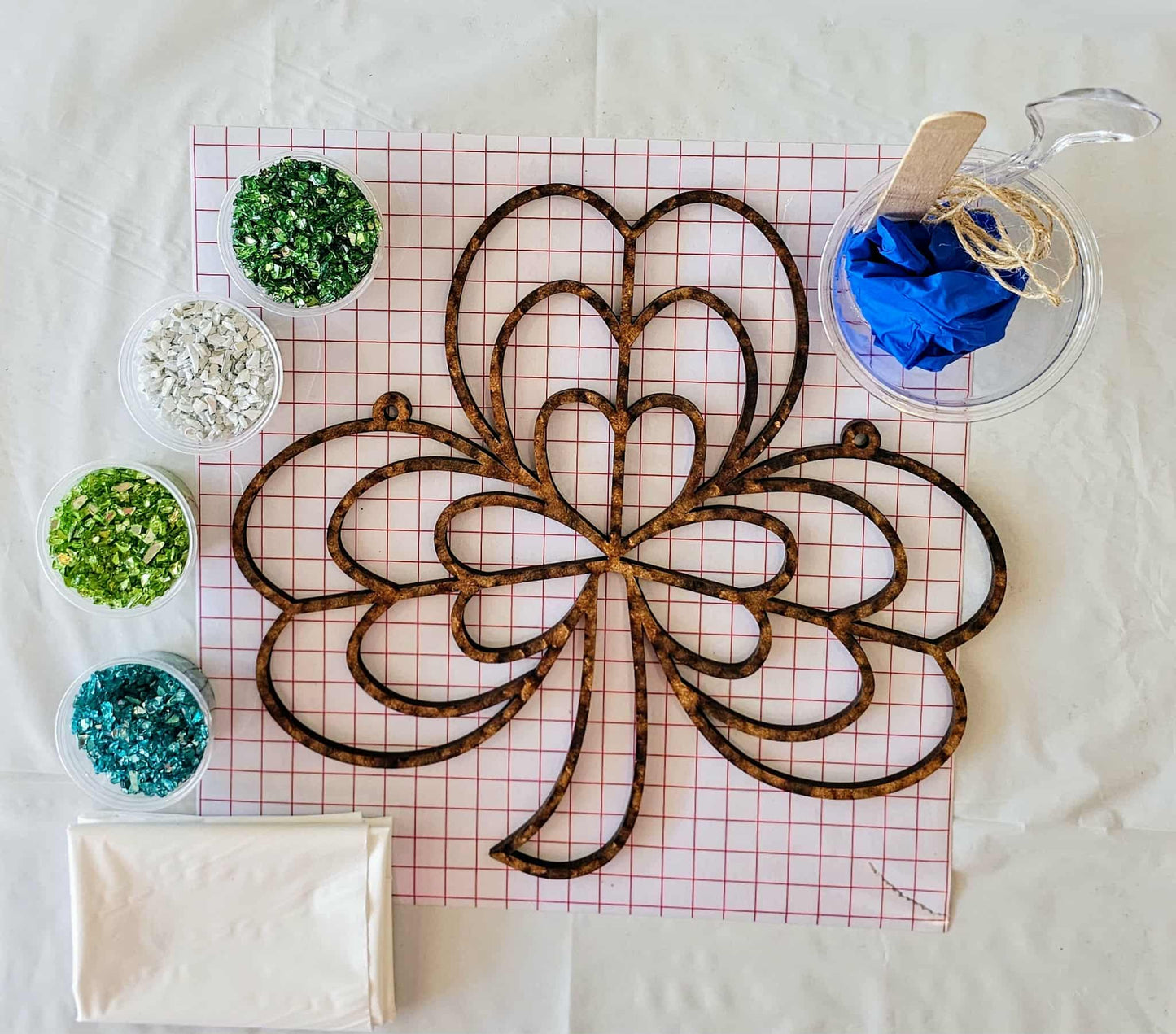 Shamrock White Suncatcher Art Kit