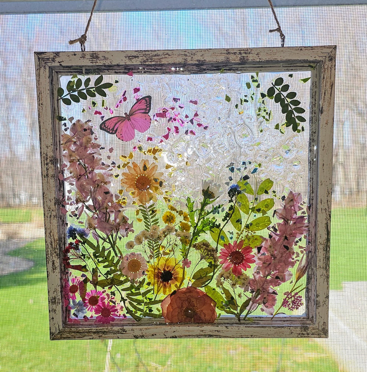 Floral Frame Dried Flowers/Resin/Crushed Glass Art Kit (Mixed Color of Flowers)