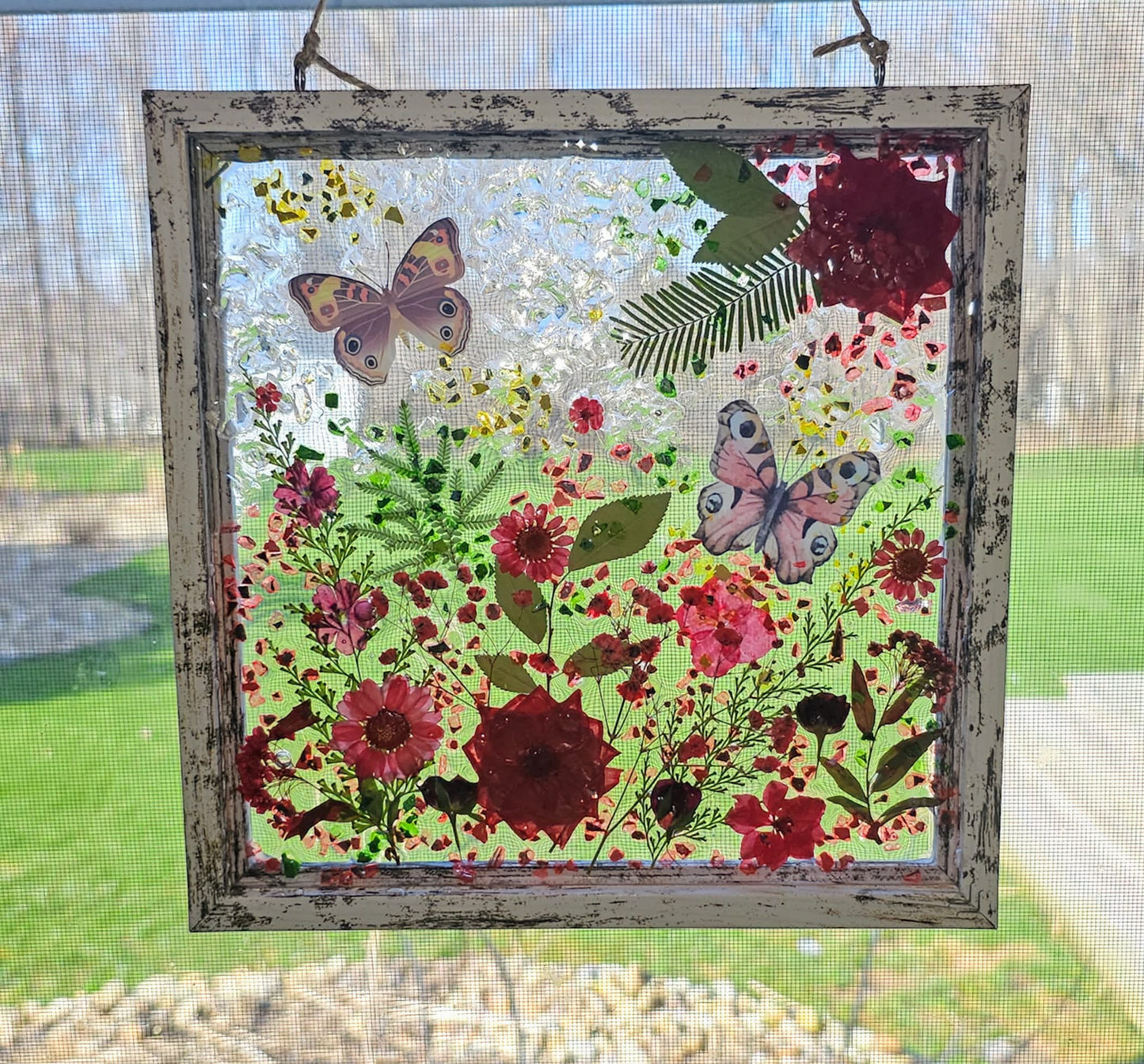 Floral Frame Dried Flowers/ Resin/Crushed Glass Art Kit (Red Flowers)