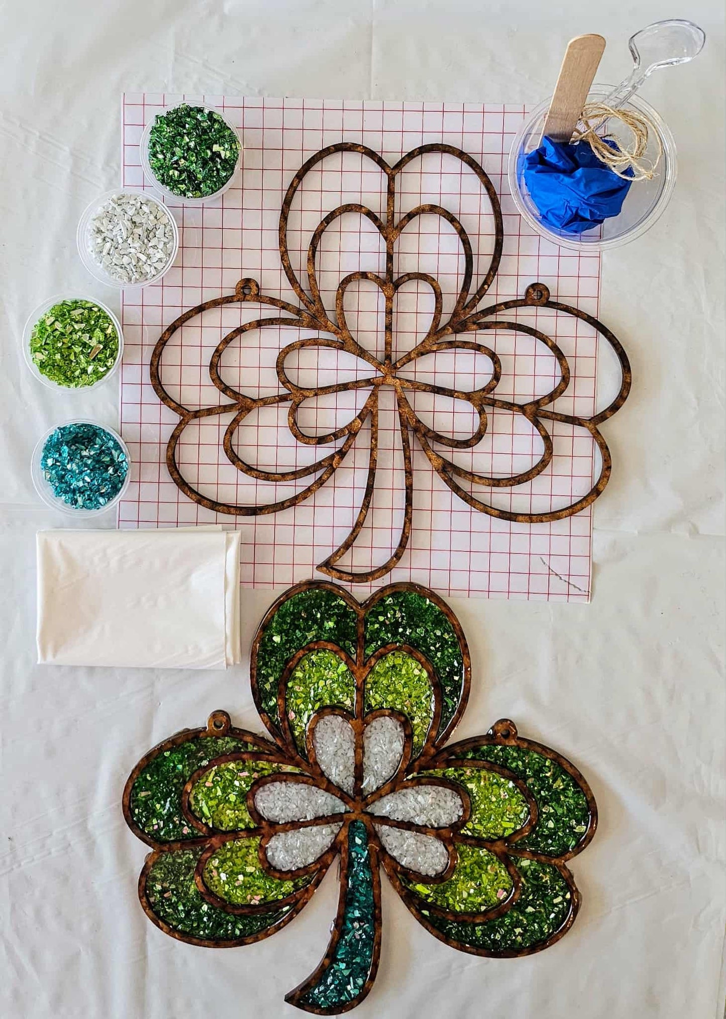 Shamrock White Suncatcher Art Kit