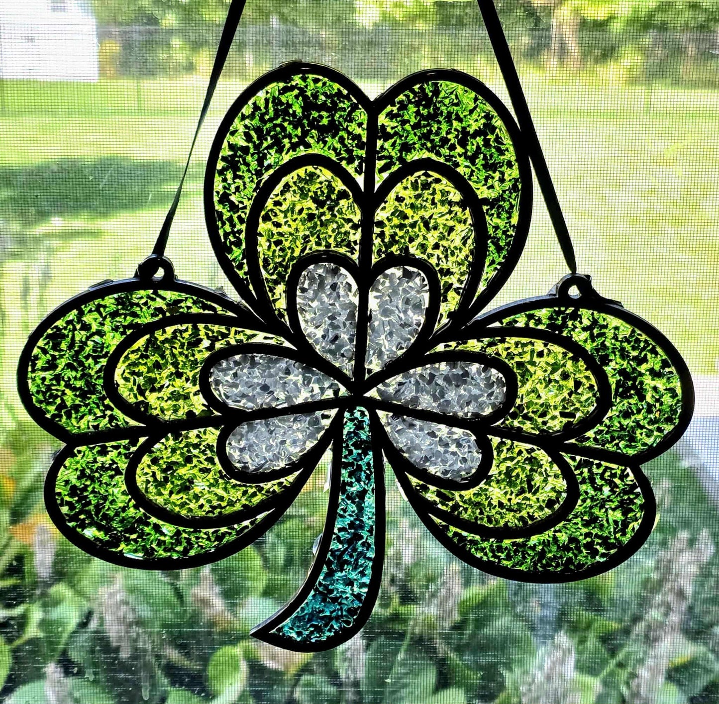 Shamrock White Suncatcher Art Kit